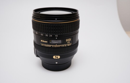 Nikon AF-S DX Nikkor 16-80mm f/2.8-4E ED VR