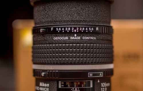Nikon 105mm f/2D AF DC + 72mm CPL HOYA UD (filter)