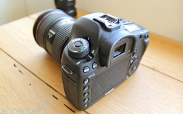 canon-eos-5d-mark-iii-dslr-fotoaparat-s-24-70mm-objektiv_11.jpg