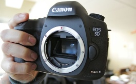canon-eos-5d-mark-iii-dslr-fotoaparat-s-24-70mm-objektiv_4.jpg