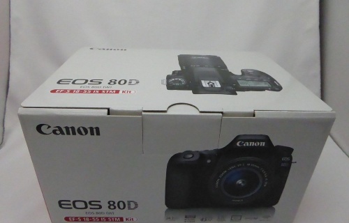 Canon 80D telo DSLR