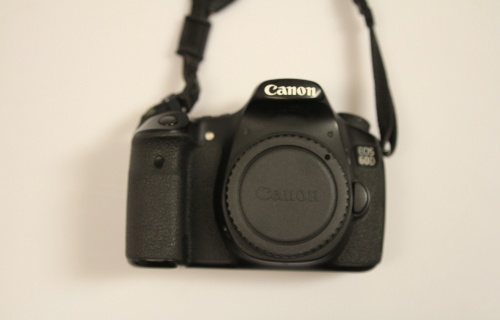 PREDÁM Canon 60d + battery grip