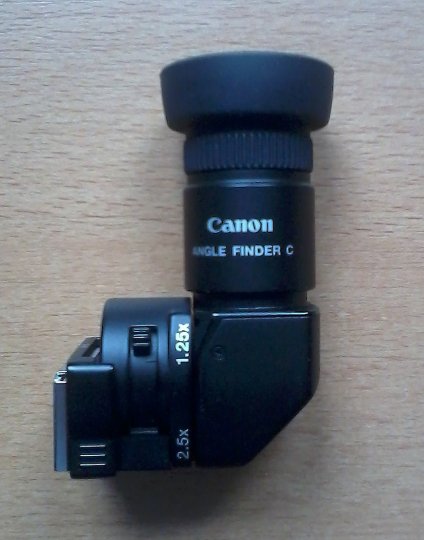 Uhlový hľadáčik Canon