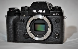 predam-fujifilm-x-t1-s-27mm-objektivom_1.jpg