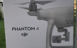 dji-phantom-4-quadcopter-drone-s-4k-stabilizovanym-12mp-kamerou_1.jpg