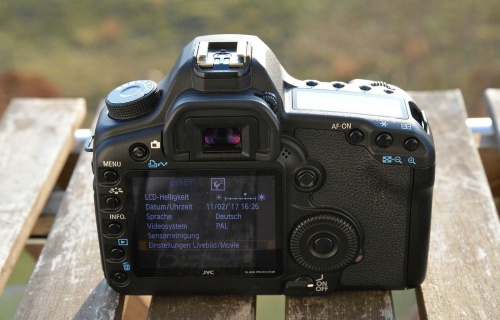 Canon EOS 5D Mark II + EF 24-70mm F2.8L USM Lens