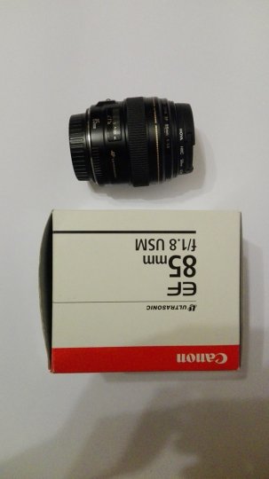 Canon EF 85mm f/1.8 USM