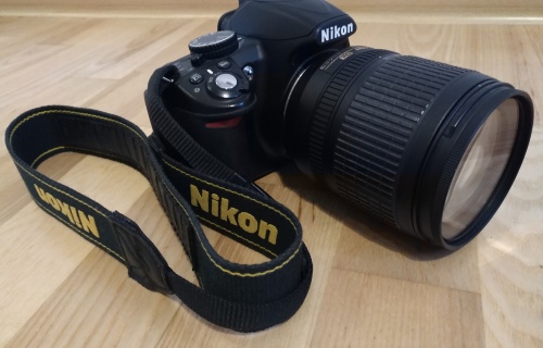 Nikon D3100 + nikkor 18-105 AF-S