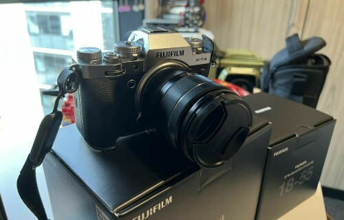 Fujifilm XT4 with  Fujifilm 18-55 changeable lens