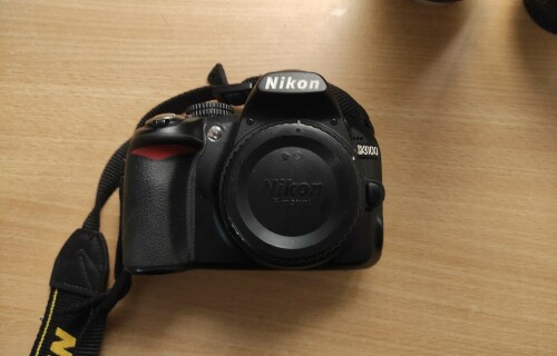 Nikon D3100 + 18-55mm