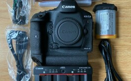 Canon EOS-1DX Mark II DSLR Camera (Body Only),.jpg