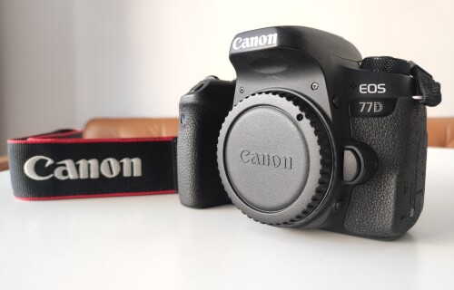 Canon 77D + Príslušenstvo