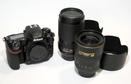 Predám Nikon D500 s objektívmi
